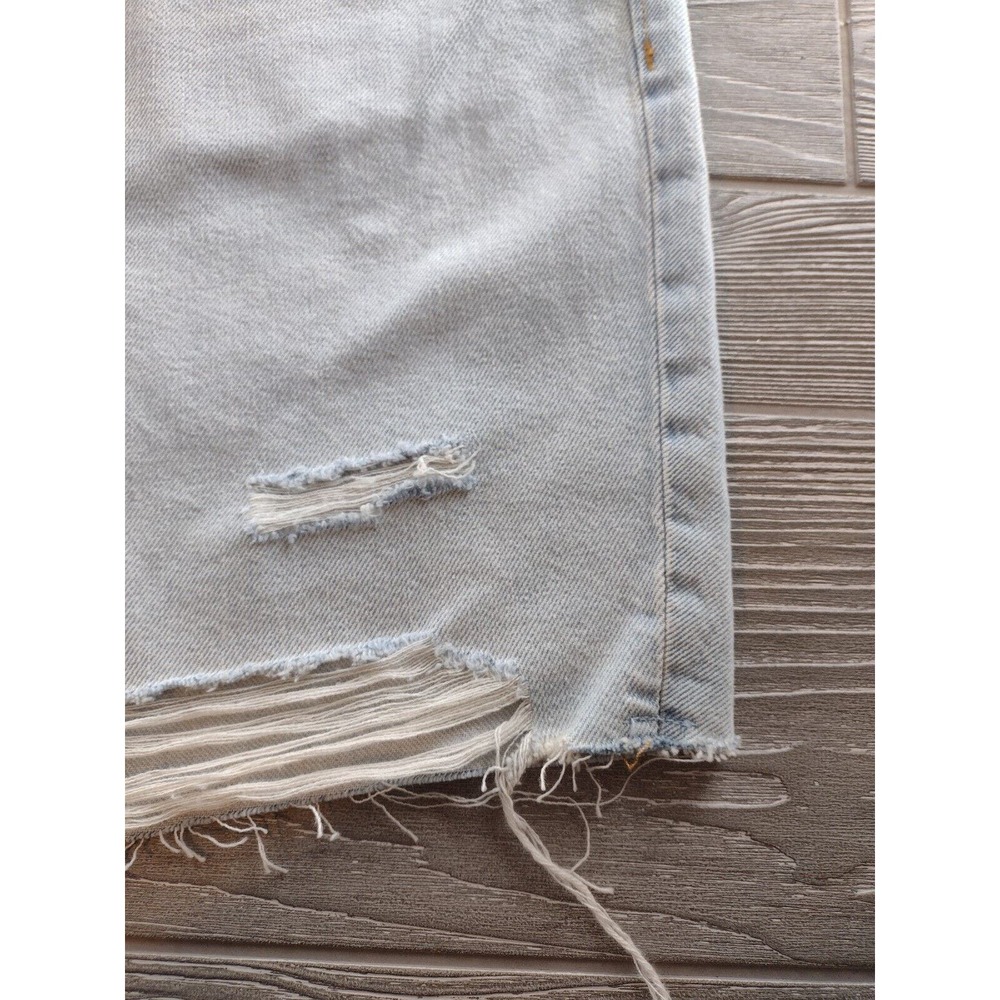 Old Navy Distressed Jean Shorts - Picture 2 of 10